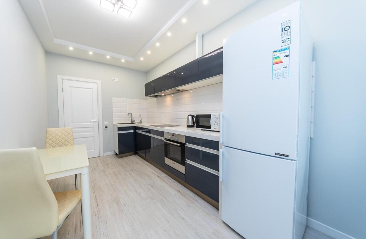 Flatrent Drahomanova 2A Apartment Kiev Luaran gambar
