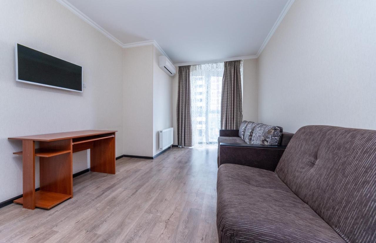 Flatrent Drahomanova 2A Apartment Kiev Luaran gambar