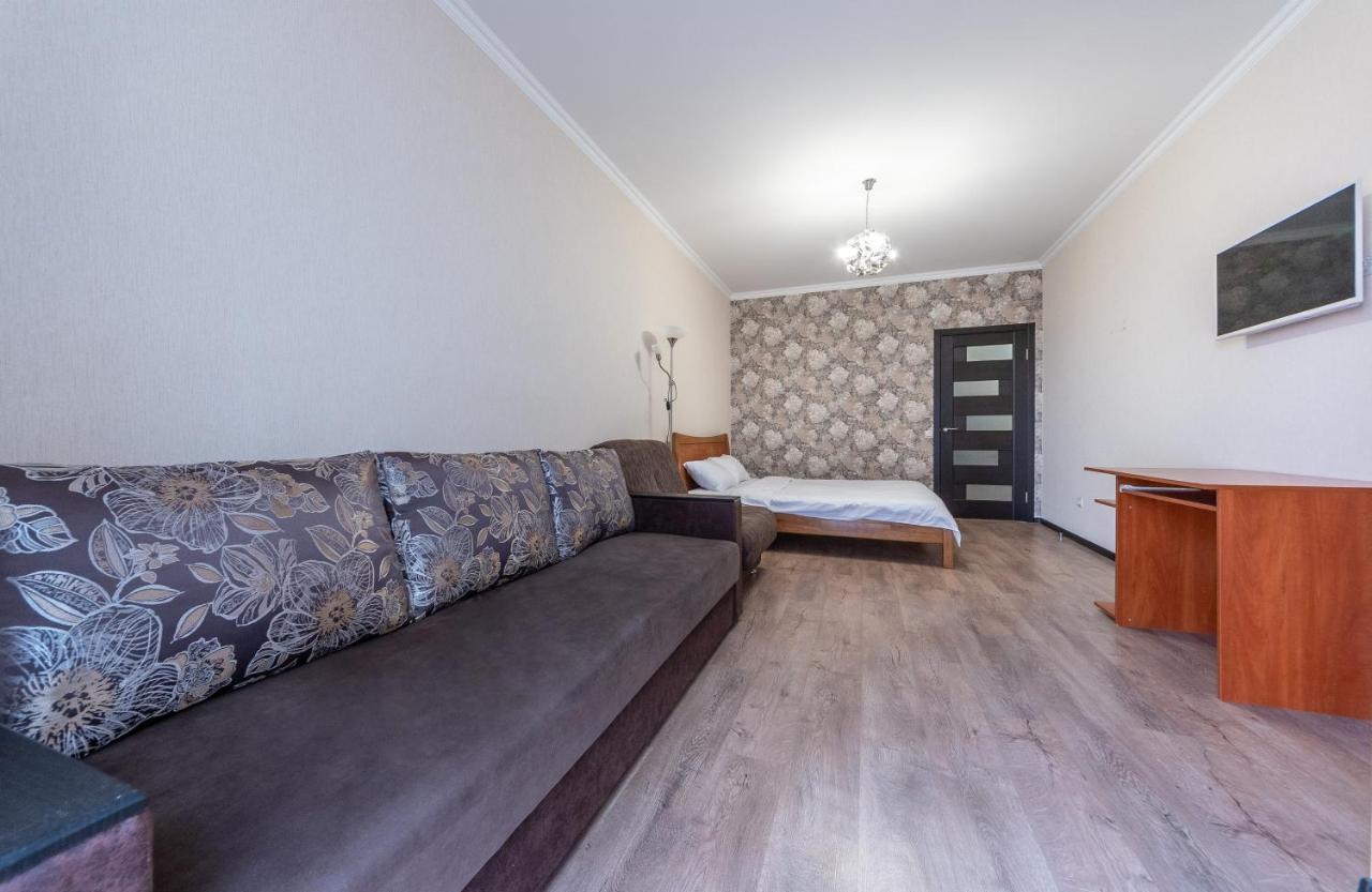 Flatrent Drahomanova 2A Apartment Kiev Luaran gambar