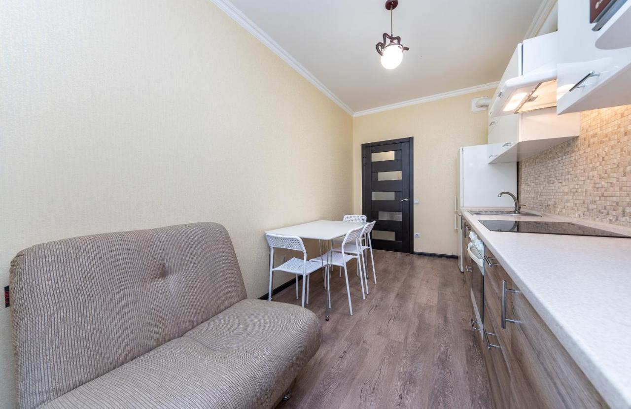 Flatrent Drahomanova 2A Apartment Kiev Luaran gambar
