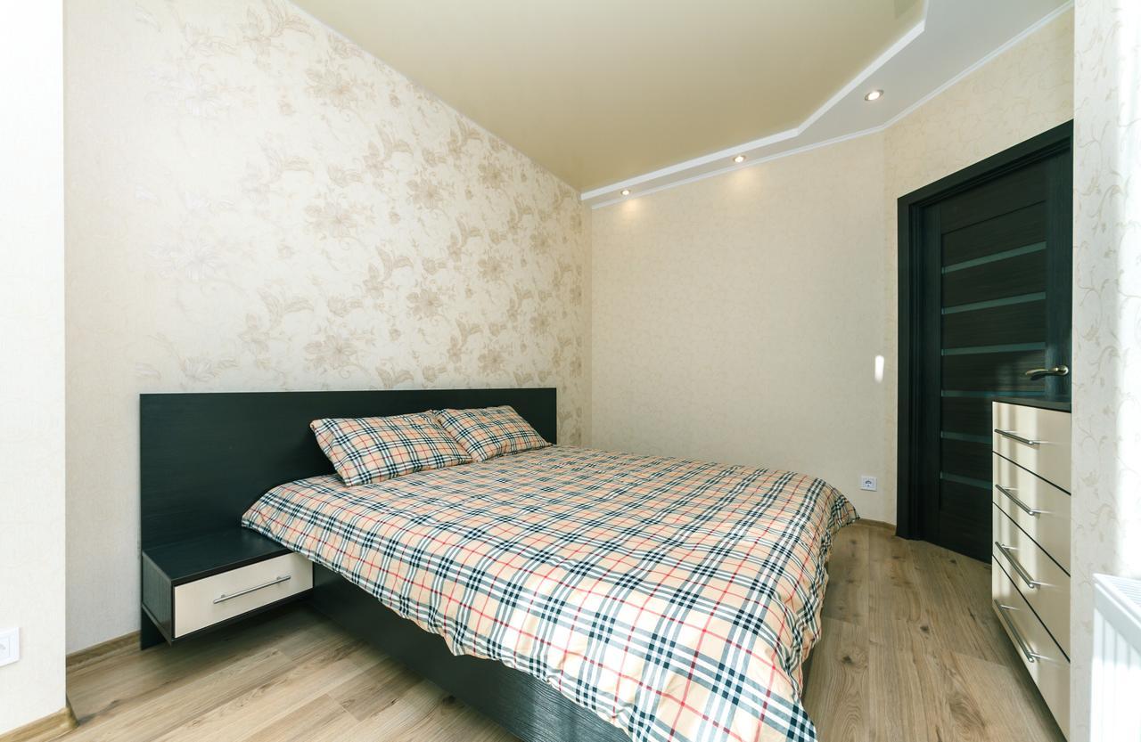 Flatrent Drahomanova 2A Apartment Kiev Luaran gambar