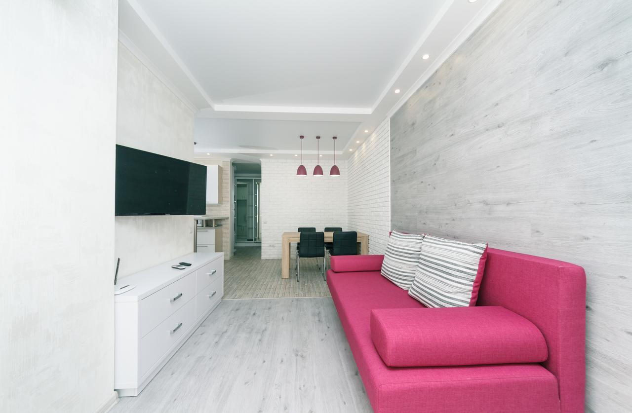 Flatrent Drahomanova 2A Apartment Kiev Luaran gambar