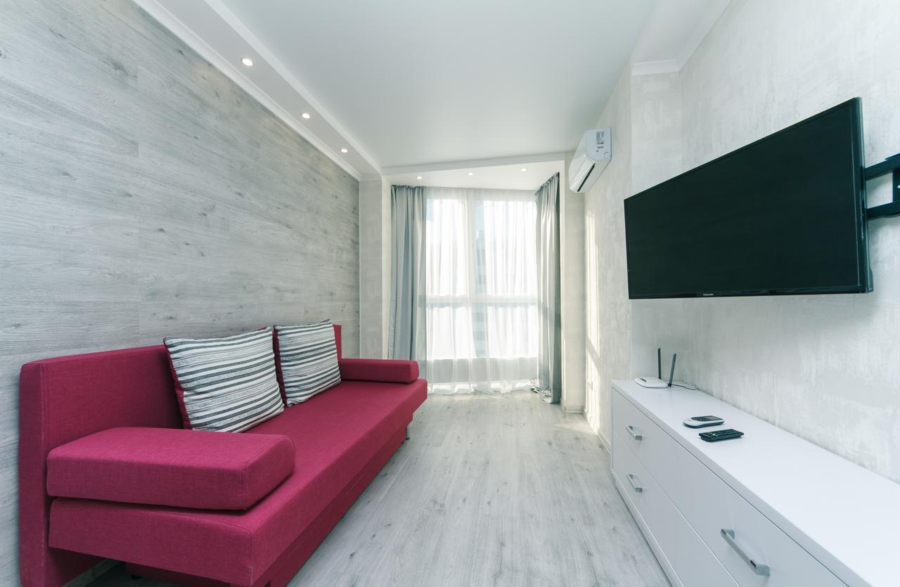 Flatrent Drahomanova 2A Apartment Kiev Luaran gambar