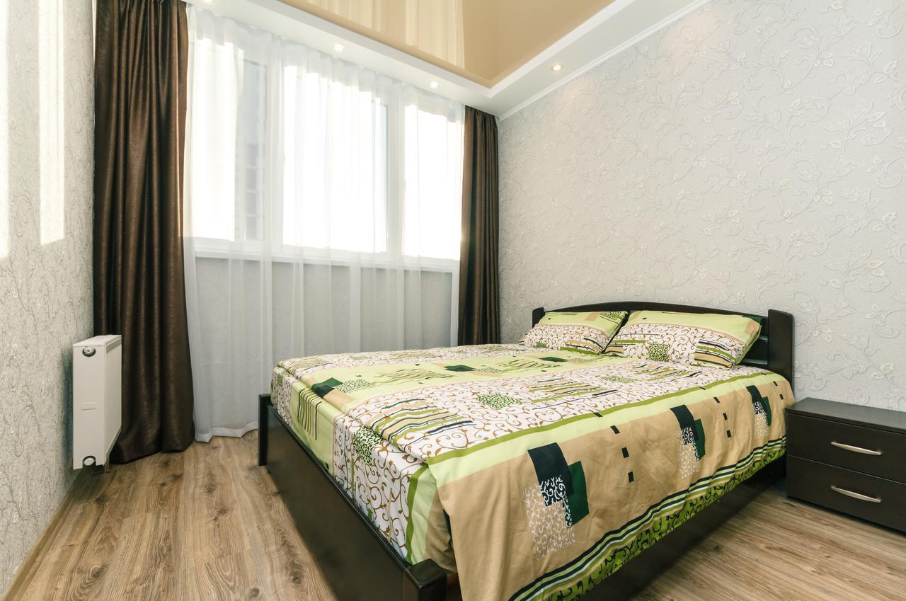 Flatrent Drahomanova 2A Apartment Kiev Luaran gambar