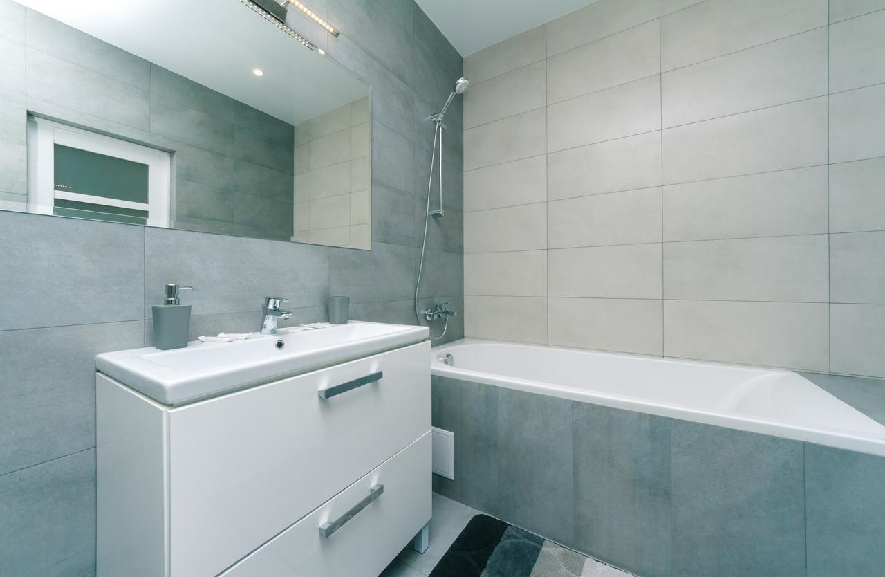 Flatrent Drahomanova 2A Apartment Kiev Luaran gambar