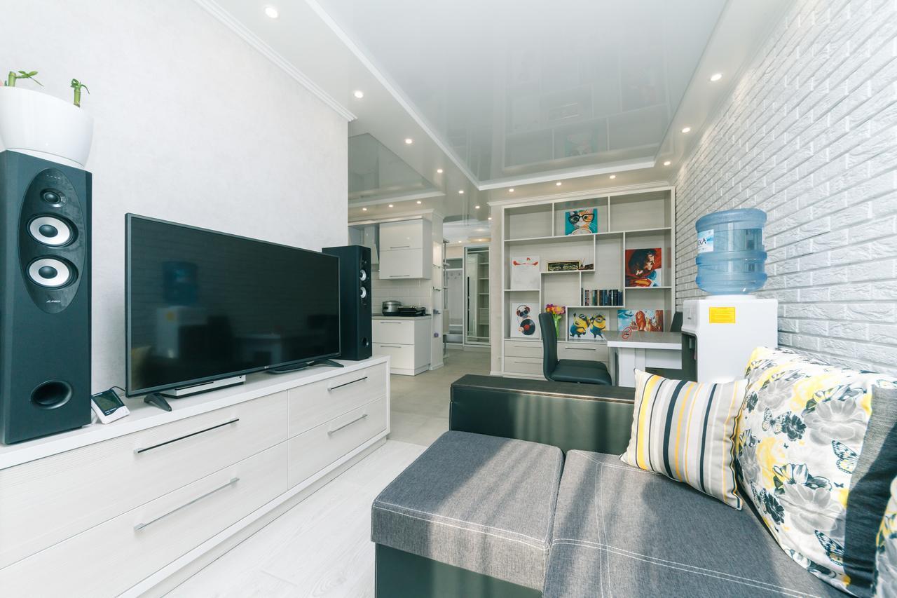 Flatrent Drahomanova 2A Apartment Kiev Luaran gambar
