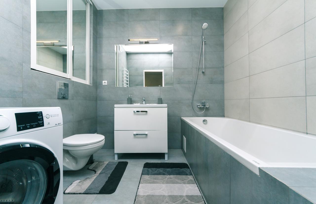 Flatrent Drahomanova 2A Apartment Kiev Luaran gambar